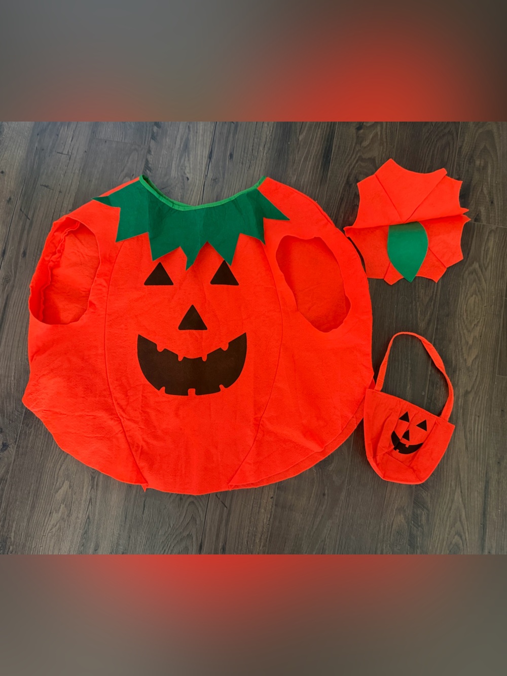 NWOT OS Women’s Felt Pumpkin Costume